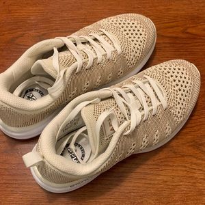 APL TECHLOOM PRO SIZE 6